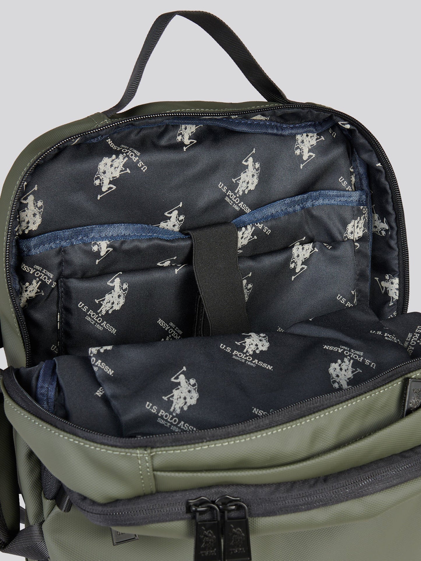 Mens Arrowhead Backpack in Army Green