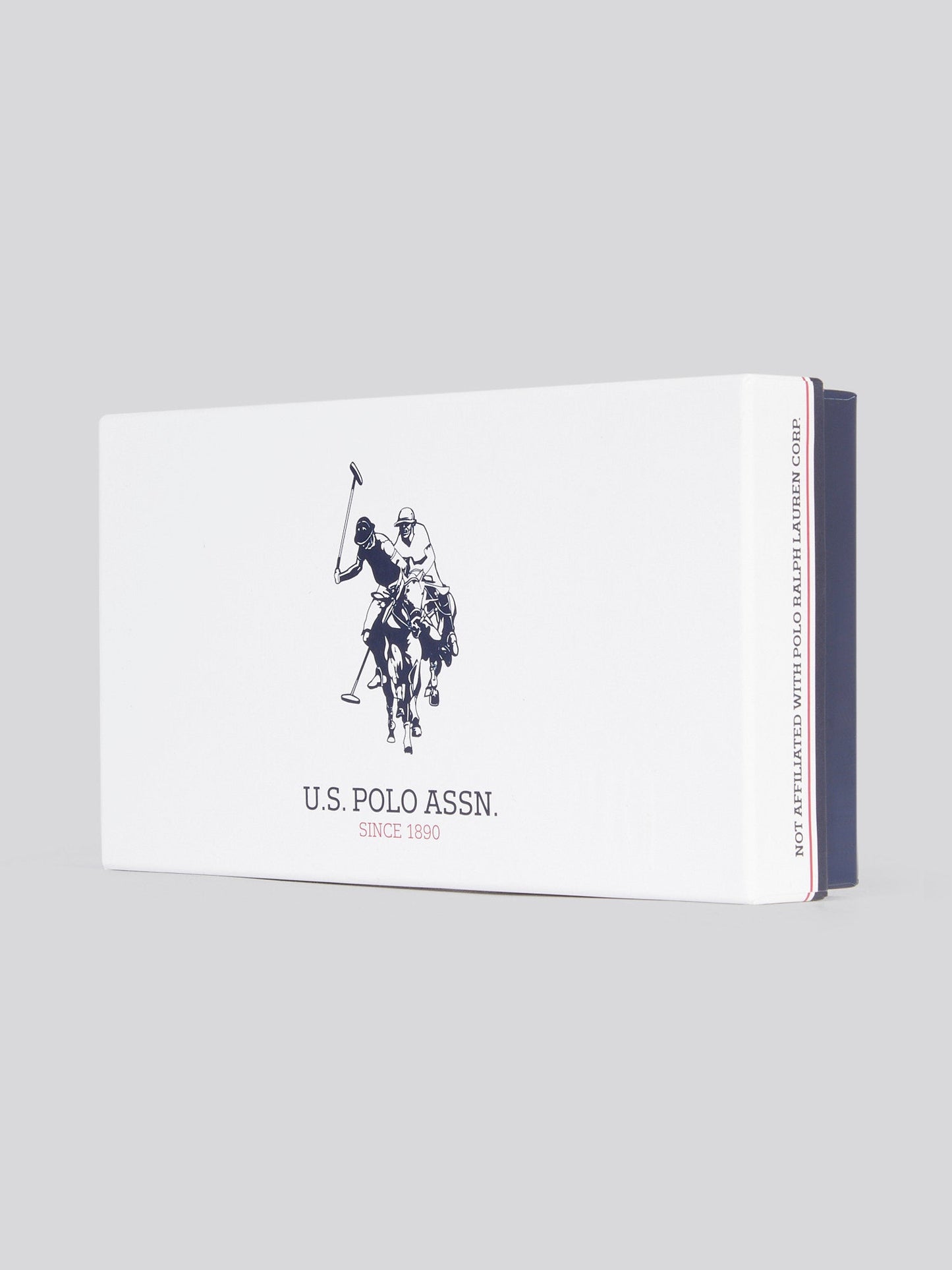 U.S. Polo Assn. Womens Romantic Large Card Holder Wallet in Black