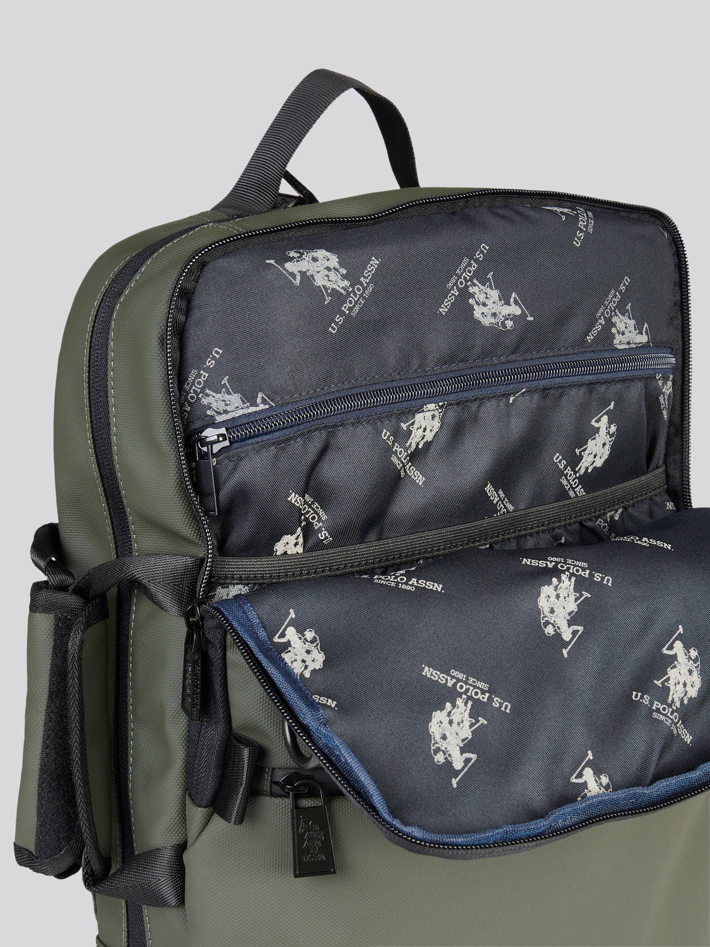 Mens Arrowhead Backpack in Army Green