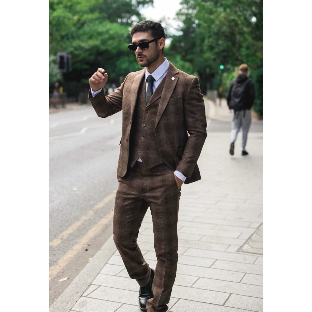 TP-31 - Men's Brown Tweed Check 3 Piece Suit