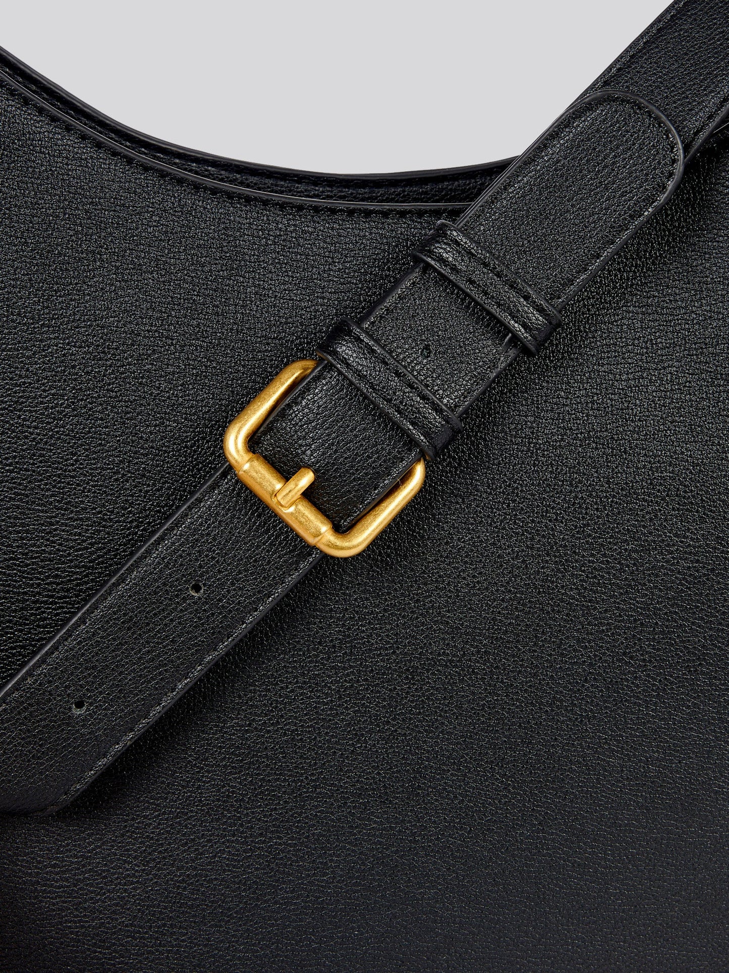 U.S. Polo Assn. Womens Earth Hobo Bag in Black