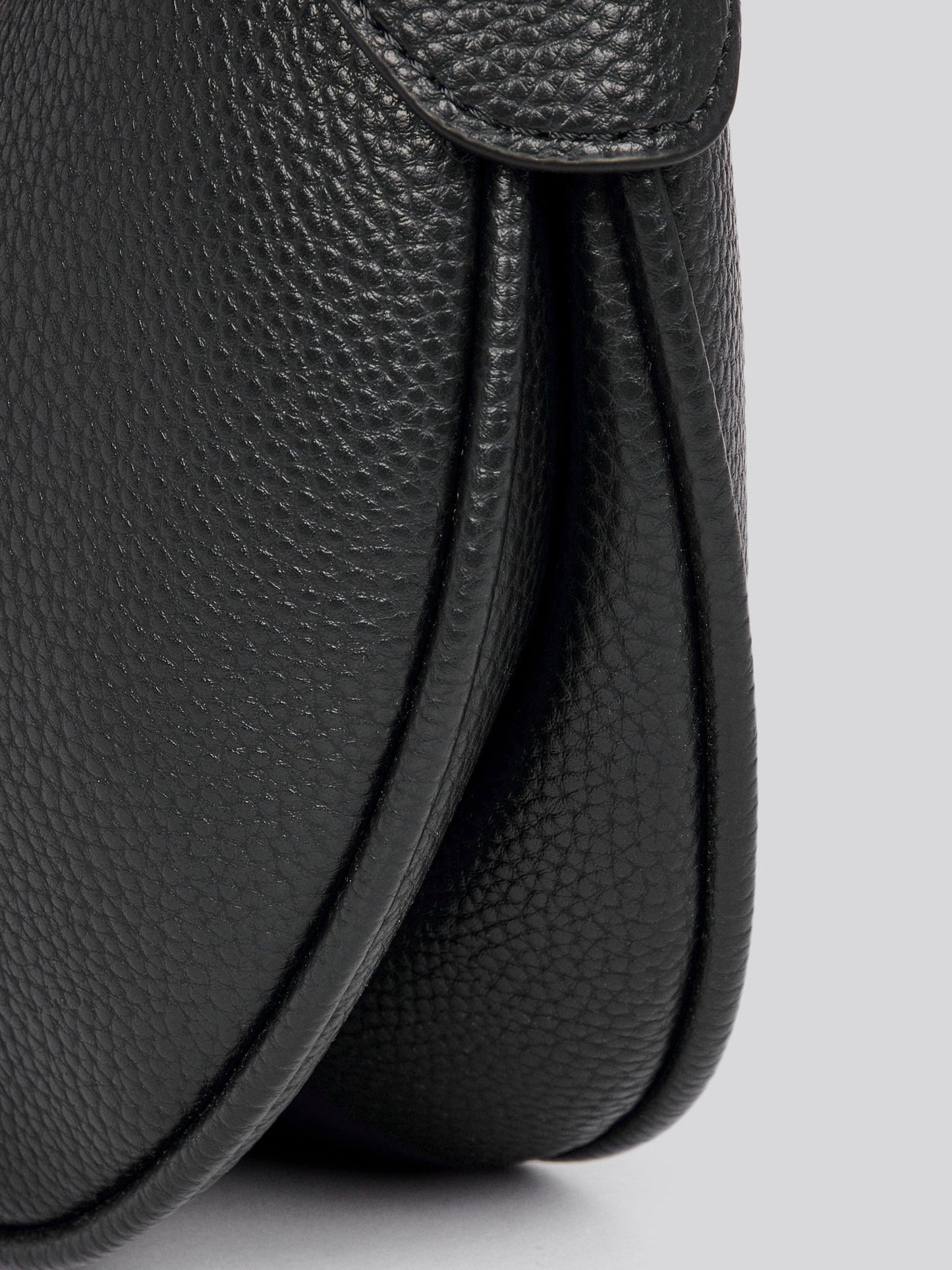 U.S. Polo Assn. Womens Stanford Small Hobo Bag in Black