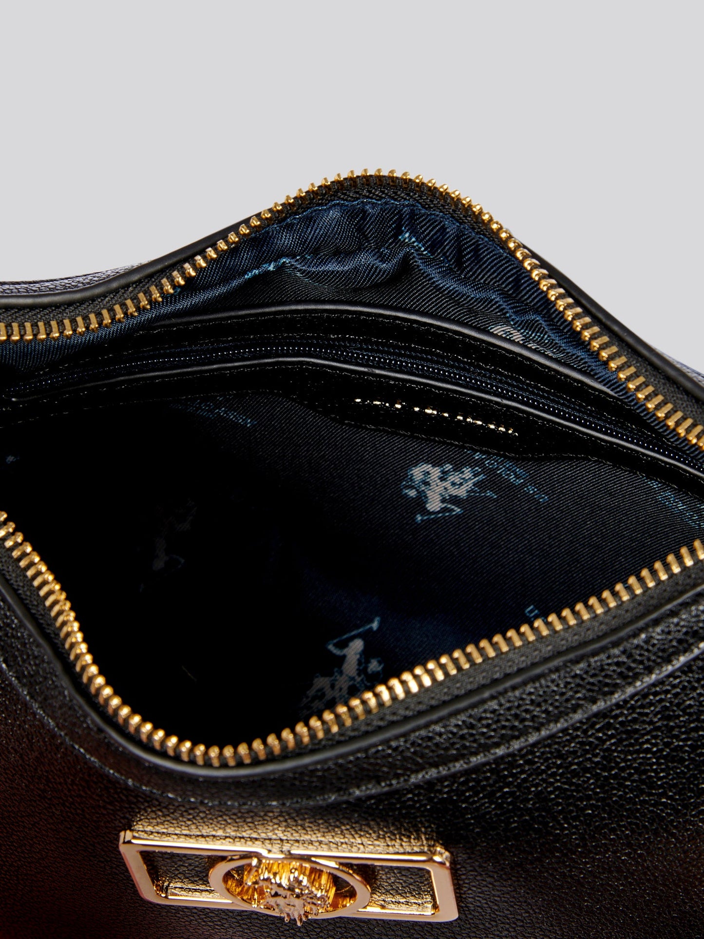 U.S. Polo Assn. Womens Jones Chic Hobo Bag in Black