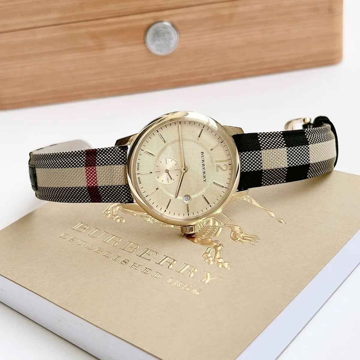 Burberry BU10001 The City Men's Gold & House Check Watch